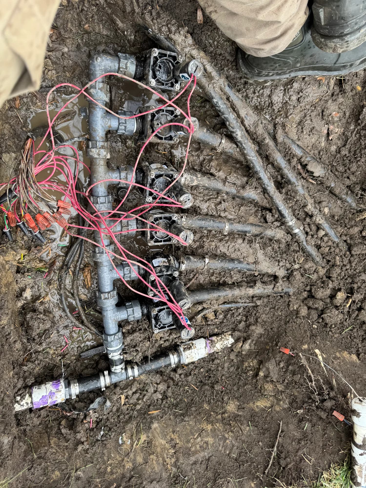 Multi-valve sprinkler manifold with new wire connections